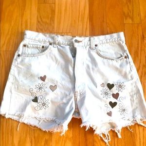 ✨✨Vintage, Distressed, Levi’s Brand Embellished Cut off Shorts!✨✨